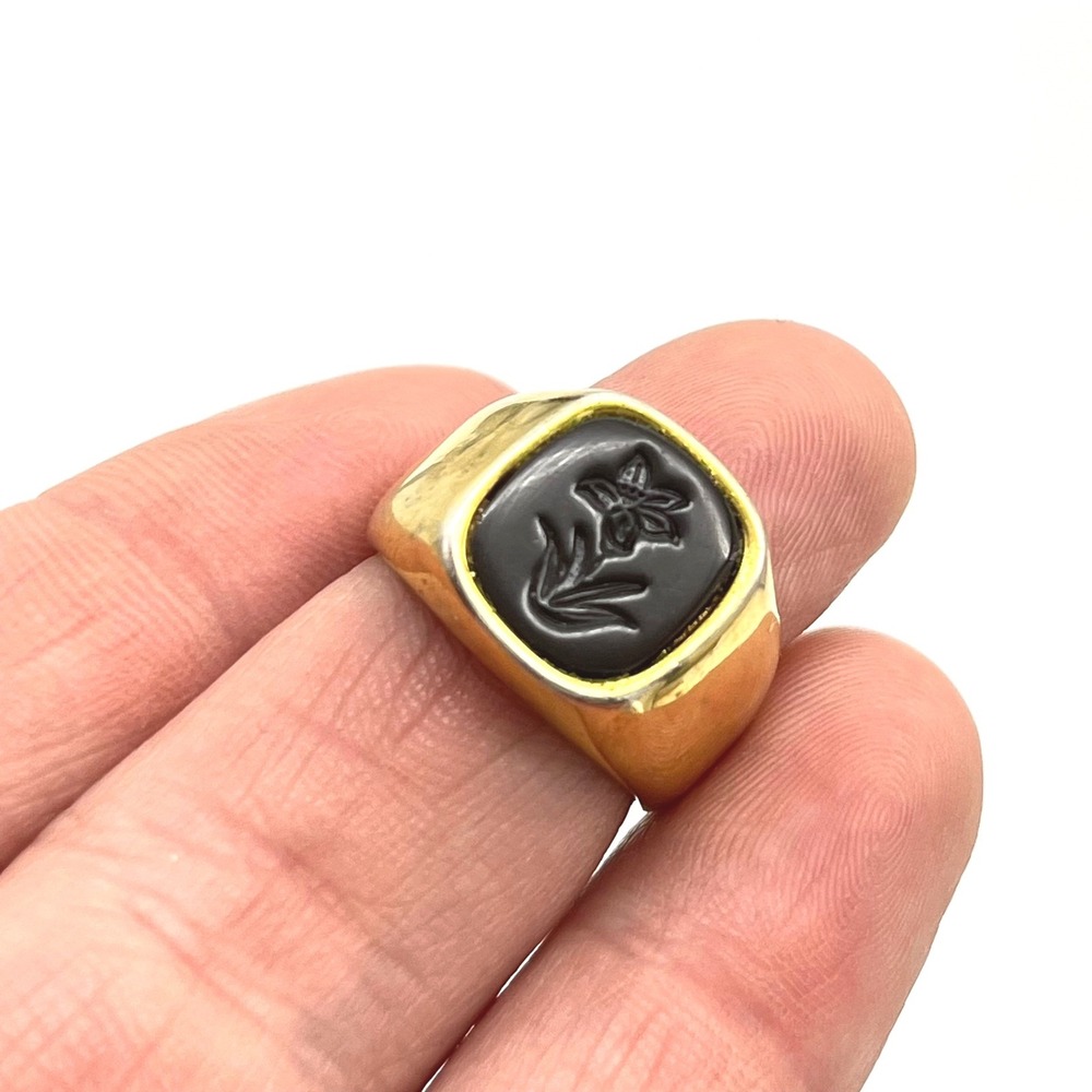 Vintage Gold Tone Black Intaglio Flower Signet Ring Size 6